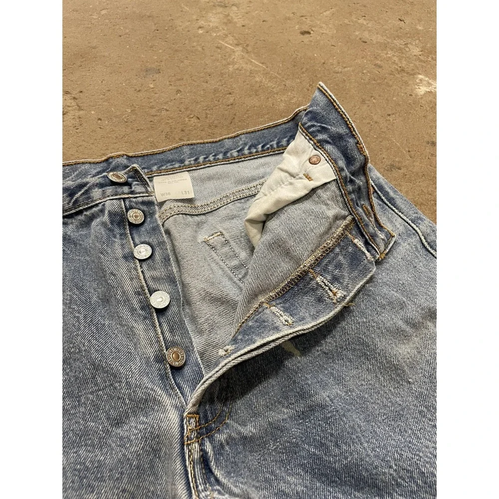 Levis 501 XX Jeans Mens 36x27 Light Wash Blue Straight Leg Button Fly Distressed - Picture 6 of 16